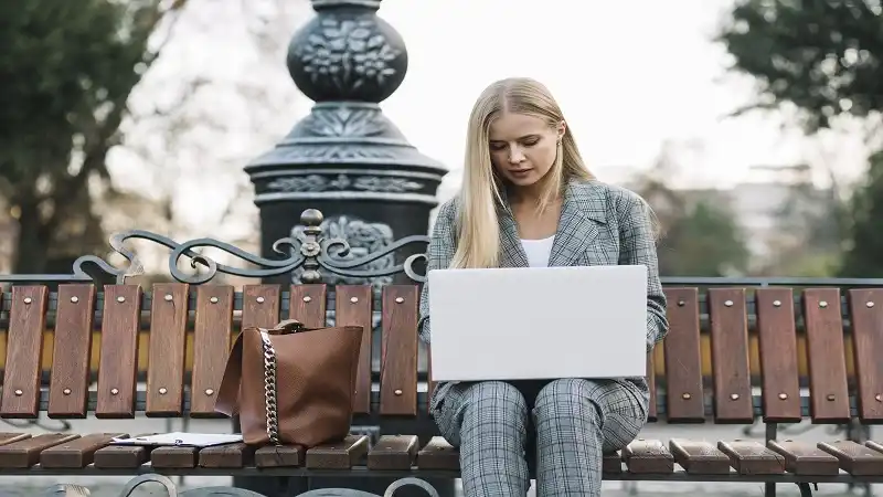 www theboringmagazine .com and Its Role in Clear Online Reading