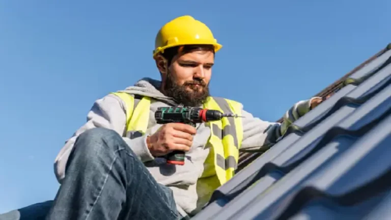 9 Signs You Need a Roof Replacement (Before It’s Too Late)